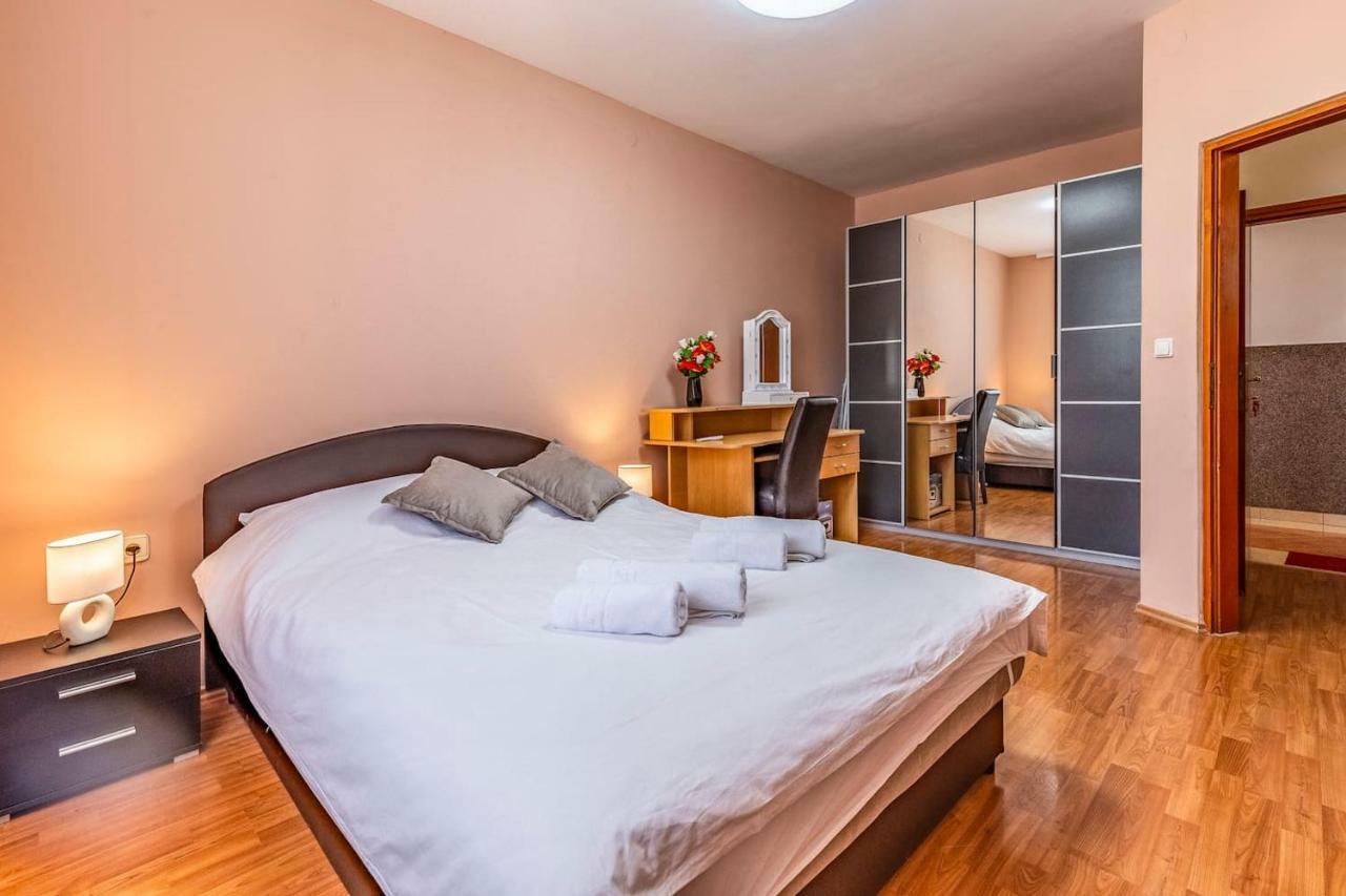 All Seasons Apartment Πούλα Εξωτερικό φωτογραφία