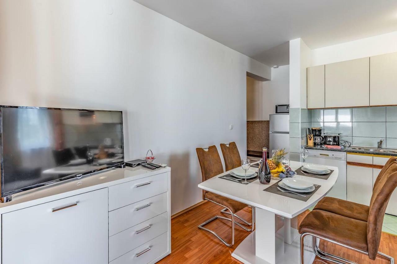 All Seasons Apartment Πούλα Εξωτερικό φωτογραφία